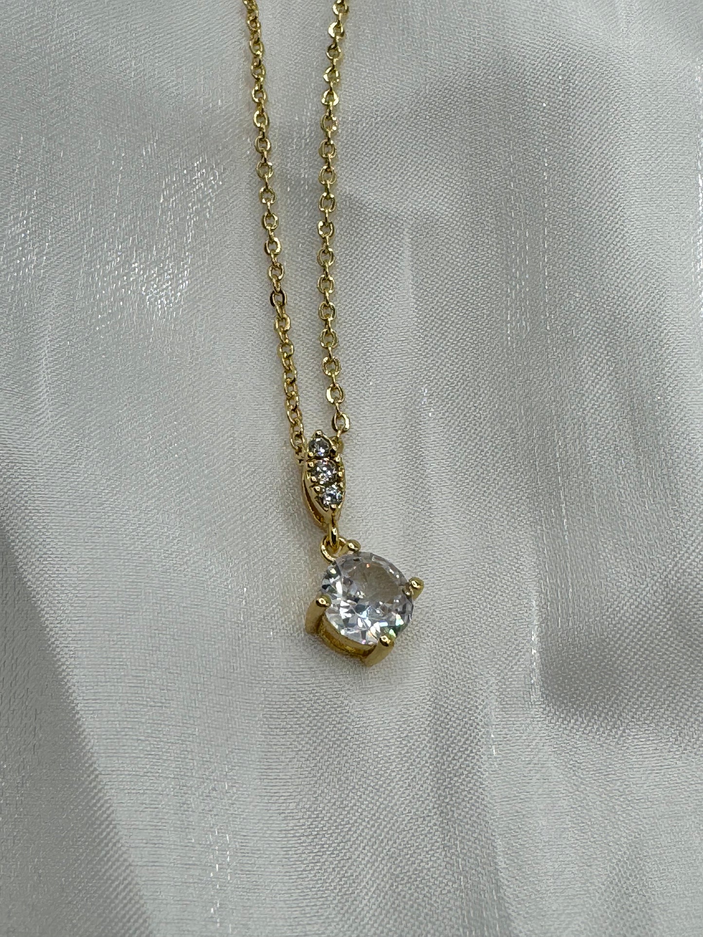 Dainty Stud 14KT Gold Necklace