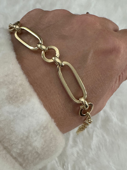 Chain Link Gold Bracelet