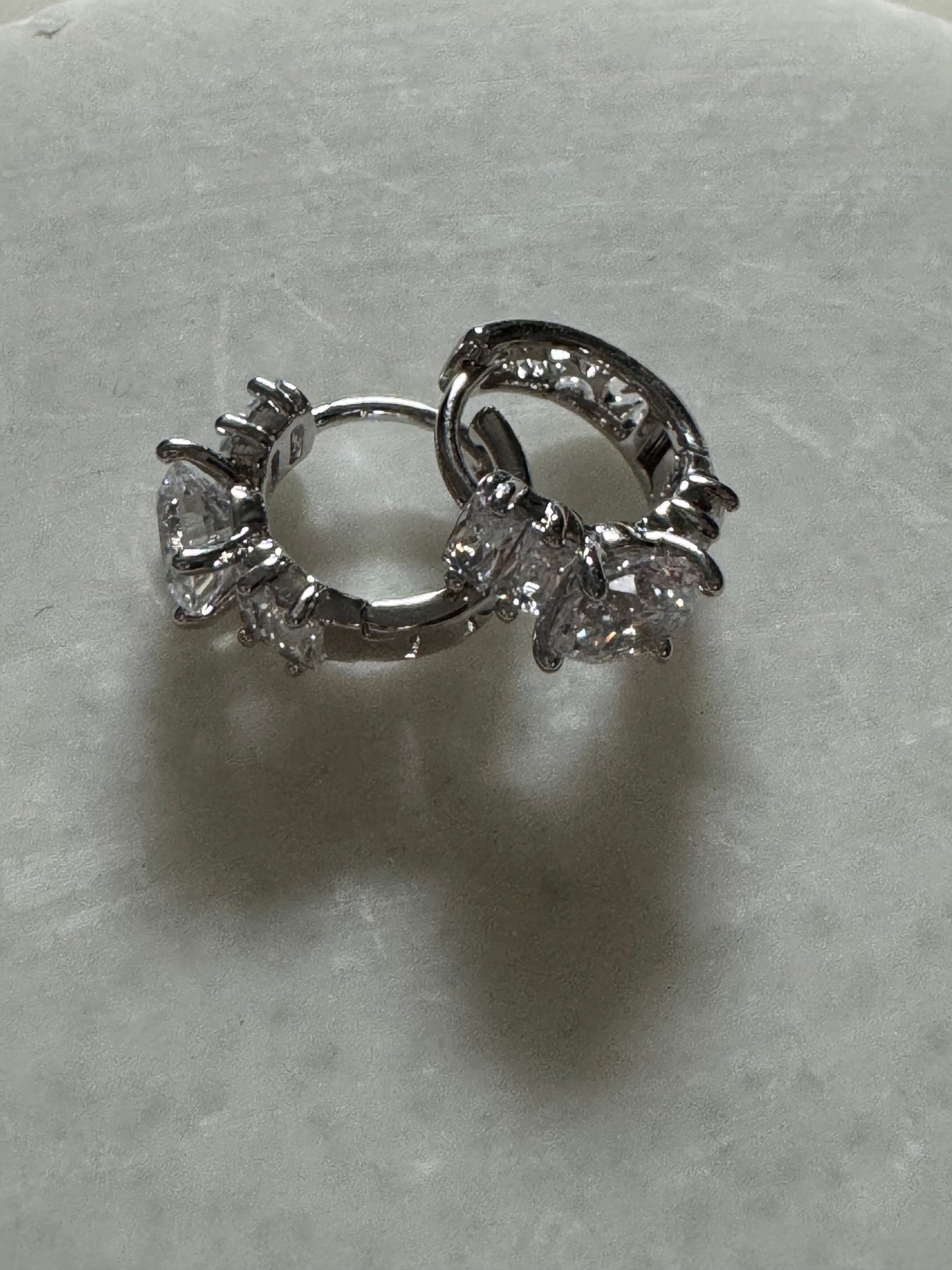 Minamilist CZ Huggies