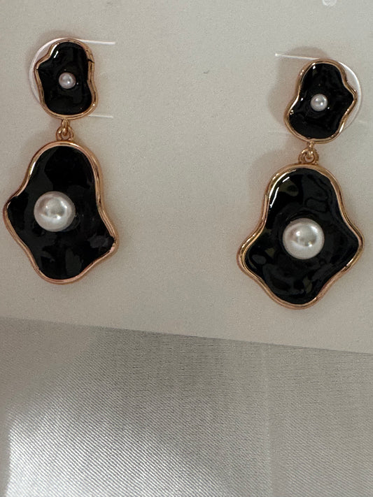 Black Pearl Vintage