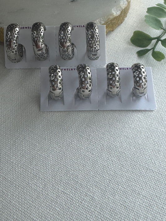 Reveal Huggie Hoops